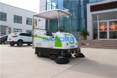 道路清扫车工作原理，快来围观！