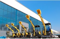 小型挖掘机很流行，会开和会用可不同！你真的